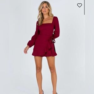 Elegant Burgundy Long Sleeve Dress